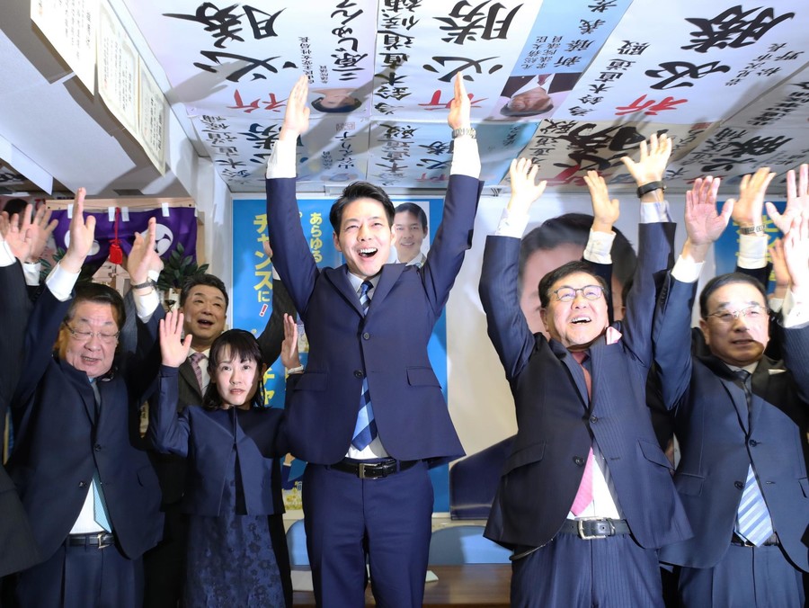 北海道知事選で前夕張市長の鈴木直道氏が圧勝→金の亡者の悪徳政治家に豹変しないでね